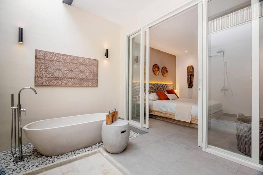 Villa White Lotus Ubud Esterno foto
