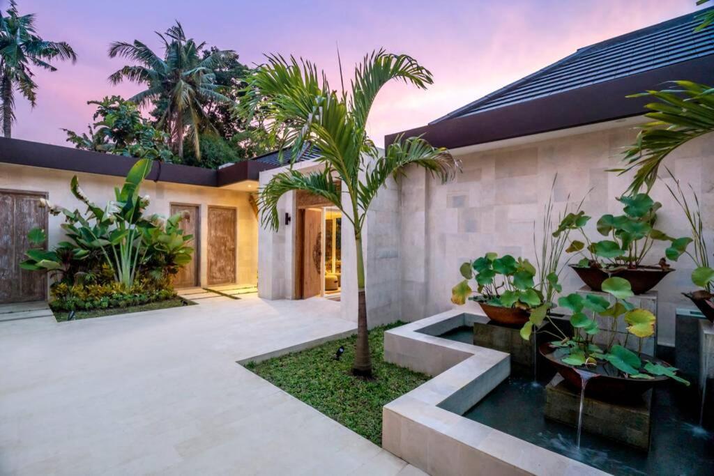 Villa White Lotus Ubud Esterno foto